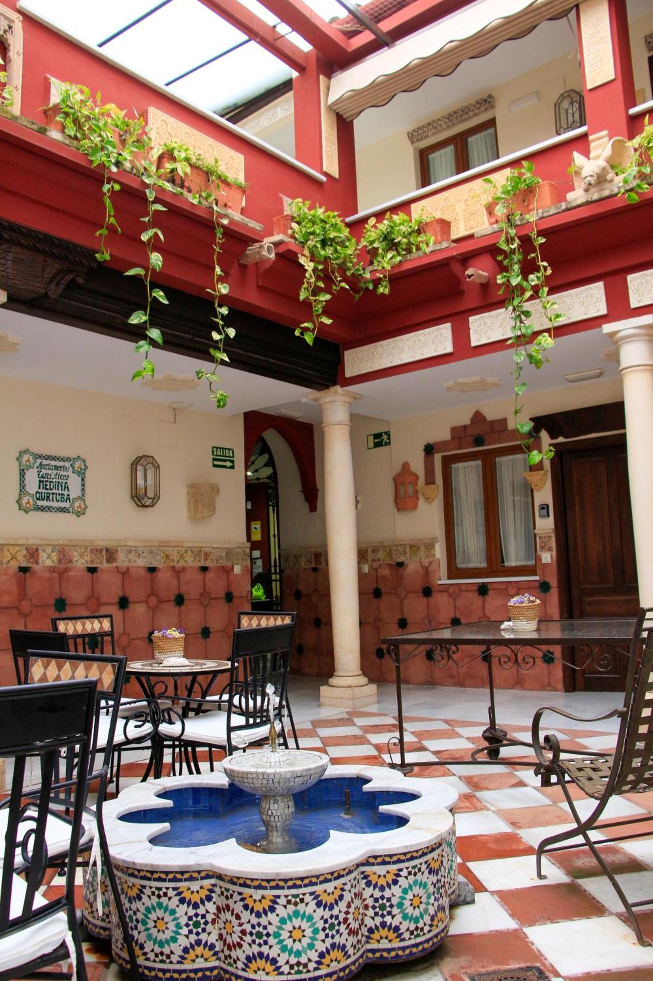 Apartamentos Medina Qurtuba Cordoba Luaran gambar